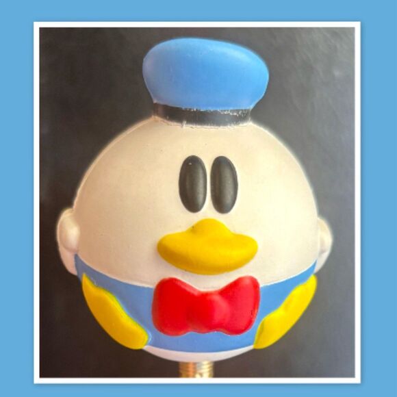 Disney Park Antenna Ball Topper -   Donald Duck - Picture 1 of 2